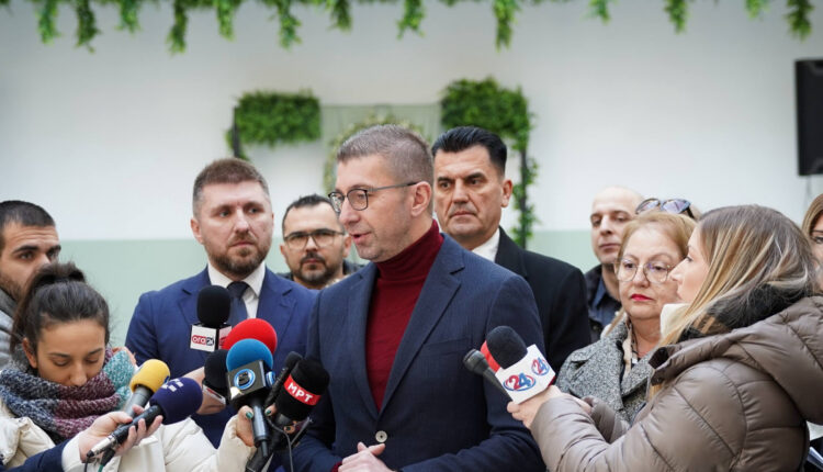 Mickoski: Krahas projekteve të reja, po shlyejmë edhe borxhet e Qeverisë së kaluar – rreth 700 milionë euro për euroobligacionin
