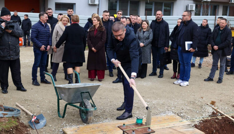 Mickoski nga Gazi Baba: Po e realizojmë atë që ua kemi premtuar qytetarëve, u vendos gurthemeli i sallës së re sportive në SHFK „Grigor Prliçev“
