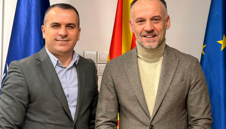 Zëvendëskryeministri Fetai uron Benjat Bakijin për postin e ri