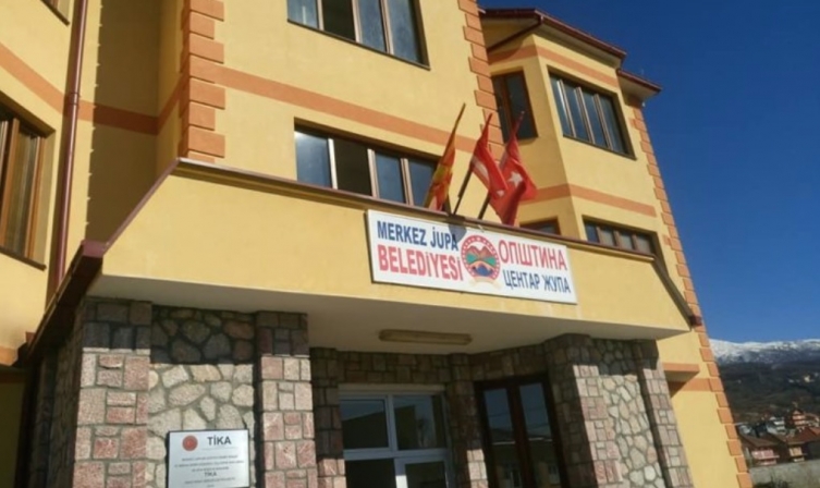 Në Qendër Zhupë  deri në orën 11 kanë votuar vetëm 2 22 për qind