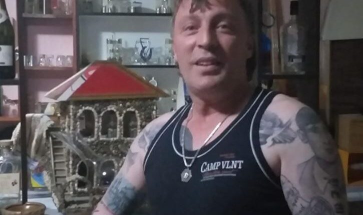 Ky është personi që tentoi t’i vras avokatin shqiptar dhe dy serbët në Deçan