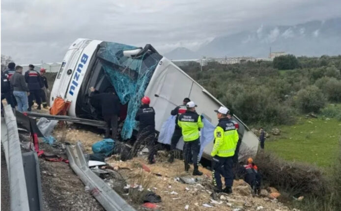 Tragjedi në Turqi: Autobusi përmbyset në Antalia, 8 të vdekur dhe 26 të plagosur