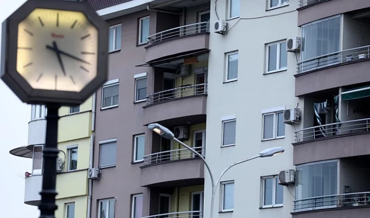 Në BE shumica jetojnë në shtëpi të veta, në Maqedoni pothuajse të gjithë!