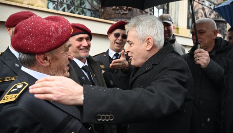 Ali Ahmeti në Prishtinë: Lufta e UÇK-së e pastër si loti. Të lirohen bashkëluftëtarët tanë që po mbahen padrejtësisht në Hagë