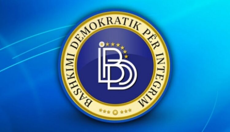 BDI: Fillkovi e barazon gjuhën shqipe me zero, VLEN hesht