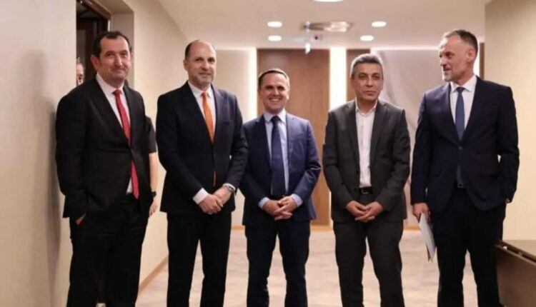 Mexhiti dhe Kasami kryetarë, Fetai dhe Sali kundërshtojnë në prani të Kurtit