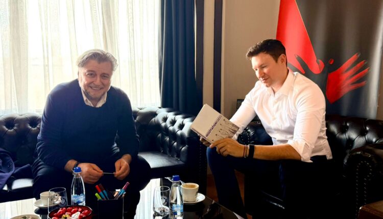 Pas takimit me ambasadorin Mejdani, Fërçkovski del hapur në mbështetje të studentëve shqiptarë: E drejta arsimore e shqiptarëve nuk guxon të bëhet kolateral politik