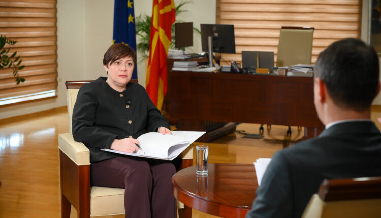 Dimitrieska-Koçoska: Qeveria nuk do të lejojë ulje të pagave minimale, Marrëveshja e përgjithshme kolektive duhet të pësojë ndryshime