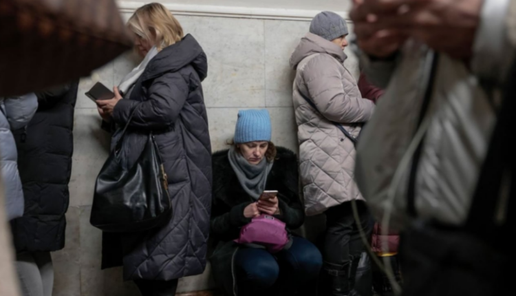Alarm në kryeqytetin ukrainas disa orë para bisedimeve SHBA-Ukrainë në Gjenevë