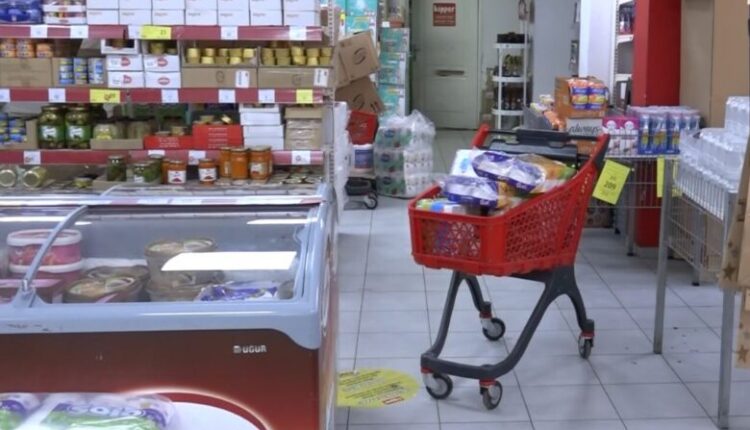 Shporta mujore arrin 82.757 denarë – Çmimet “hanë” pagën minimale, qytetarët vetëm mbijetojnë