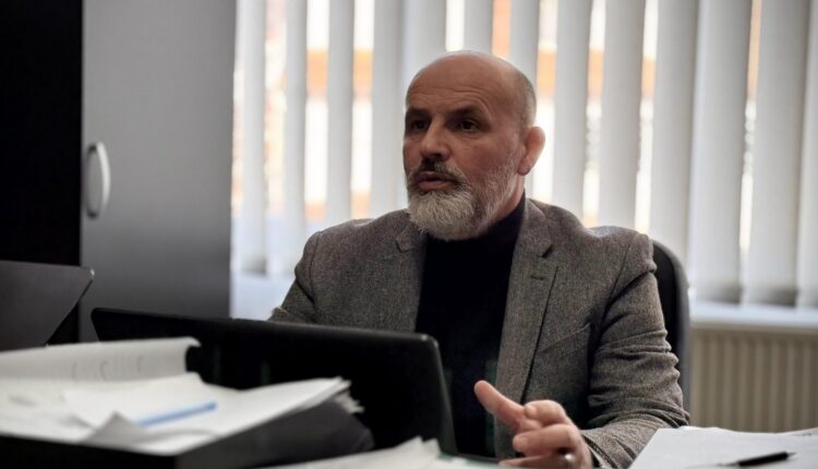 NUK VENDOSET AS REND E SIGURI ME STANDARDE TË DYFISHTA