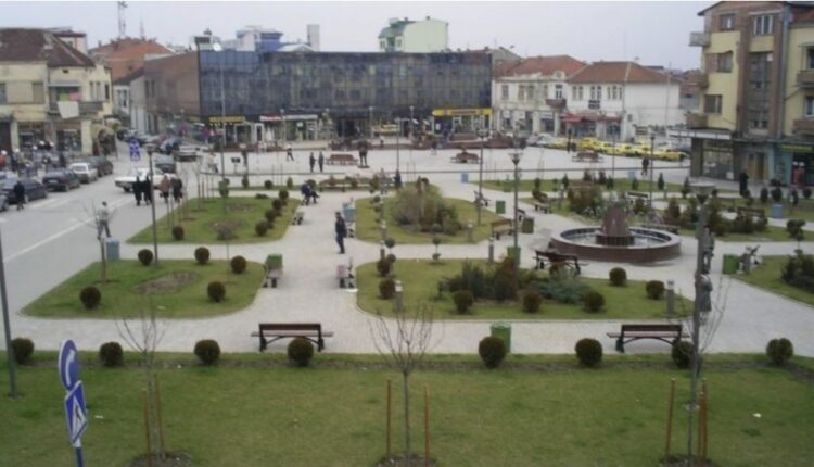 Sulmohet fizikisht 37-vjeçarja në mes të Gostivarit, policia në kërkim të autorit