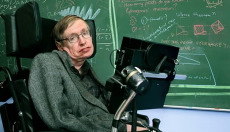 FOTO nga Dosja Epstein/ Stephen Hawking mes dy modeleve me bikini në Francë