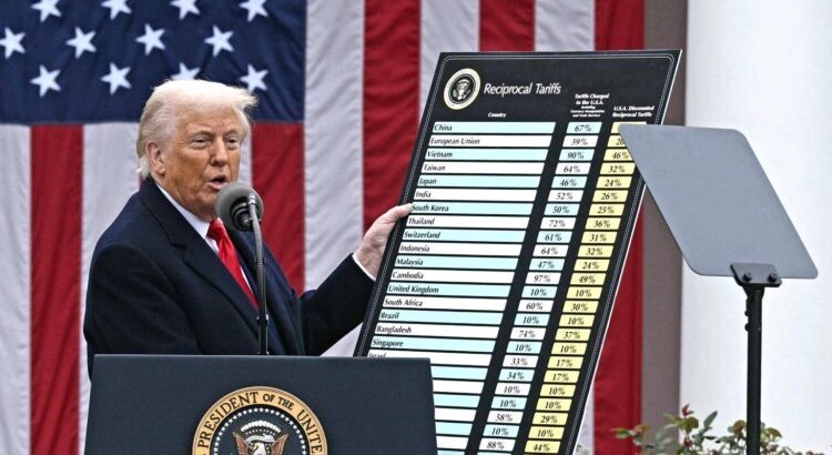Hyjnë në fuqi tarifat e reja të Trump