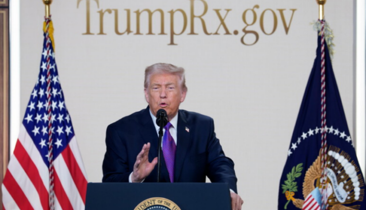 Trump hap faqe interneti për shitjen direkte të barnave, ja çfarë synohet