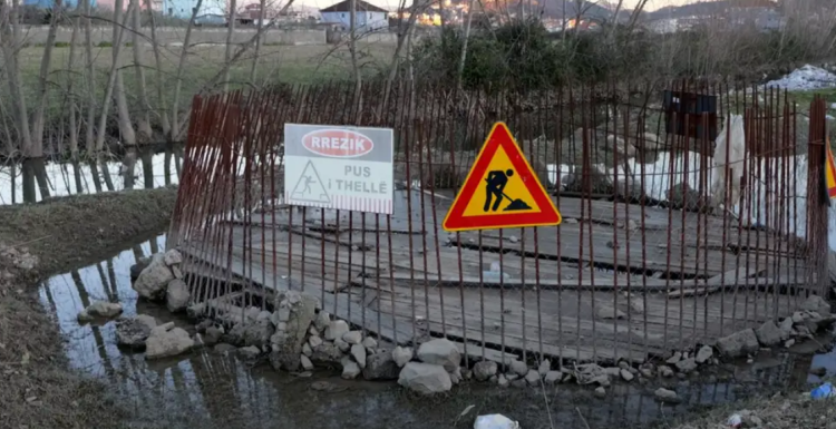 Shqipëri: Masa që shtojnë rrezikun e ndotjes së ujërave