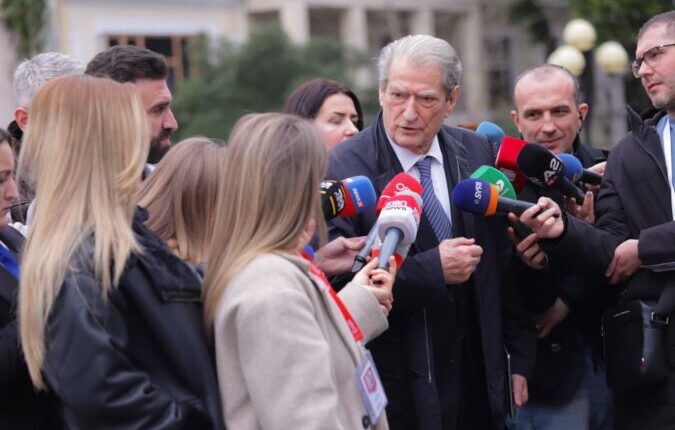 A do të qëndroni nesër në shesh? Berisha: Skenari i protestës është misteri më i madh