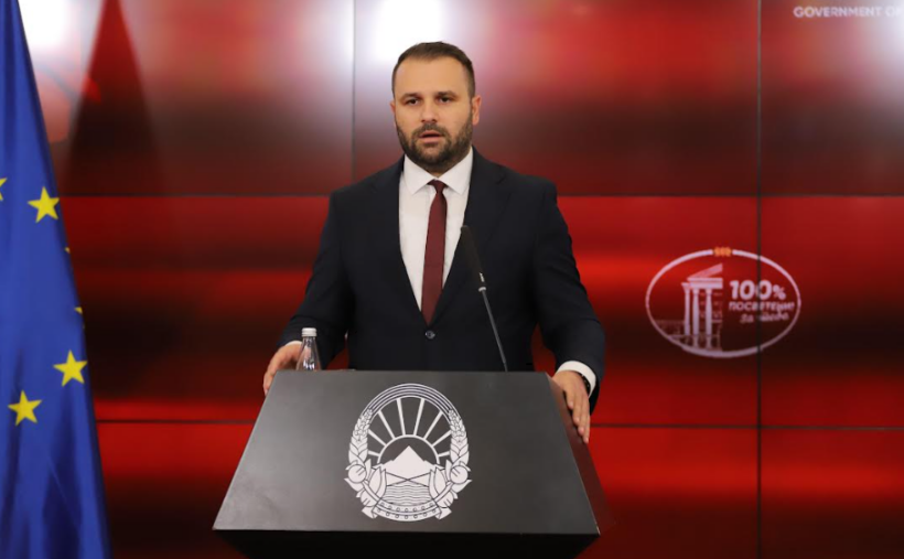 Durmishi për pagën minimale  Deri në vitin 2028 do të rritet për 40 