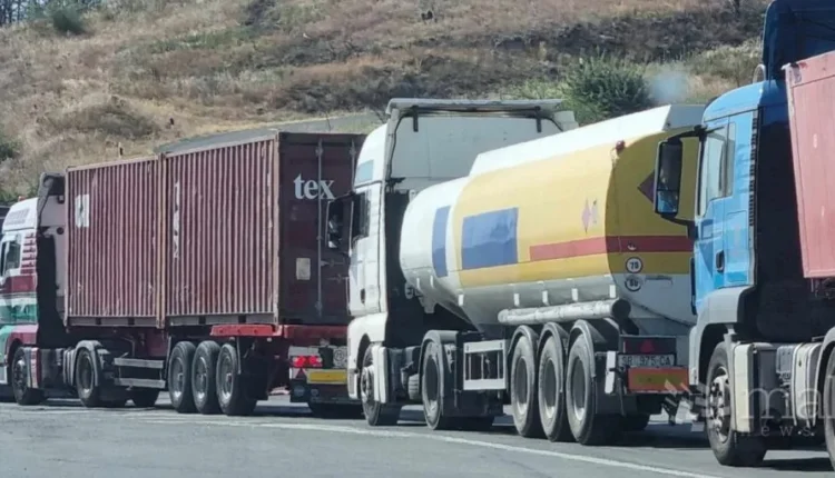 KE me mesazh për transportuesit: Rregullat vlejnë për të gjithë, nuk ka përjashtime
