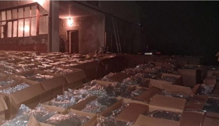 5 ton marihuanë kontrabandohen nga një fabrikë mjekësore e Maqedonisë drejt Serbisë, organizatori në arrati