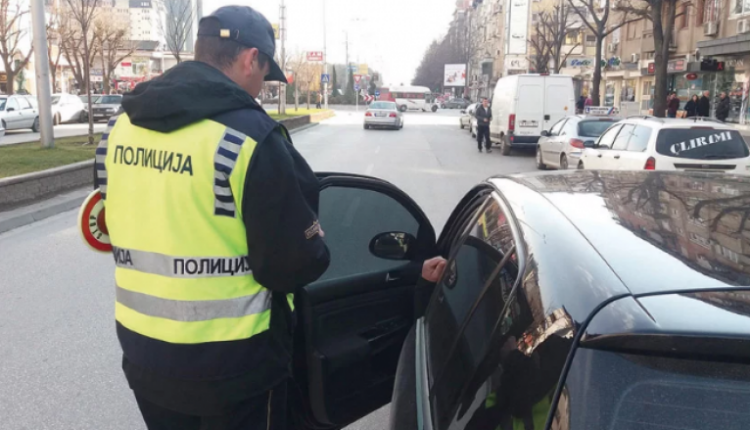 Tetovë: Dhjetëra gjoba për parkim të parregullt dhe shkelje në trafik