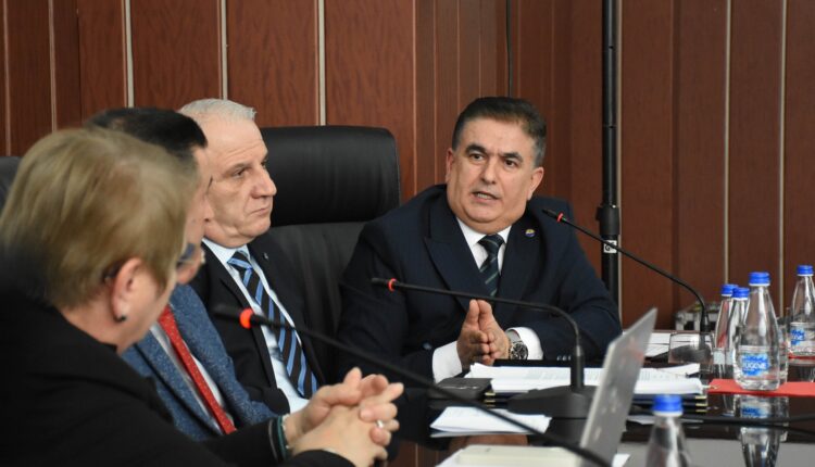 Kryetari i Senatit të UT-së, Kenan Ferati – Janevskës: Projektligji rrezikon autonominë universitare dhe zhvillimin e barabartë