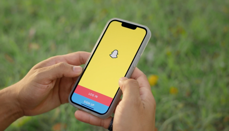 Snapchat pezullon mbi 400 mijë llogari të të miturve pas ndalimit në Australi