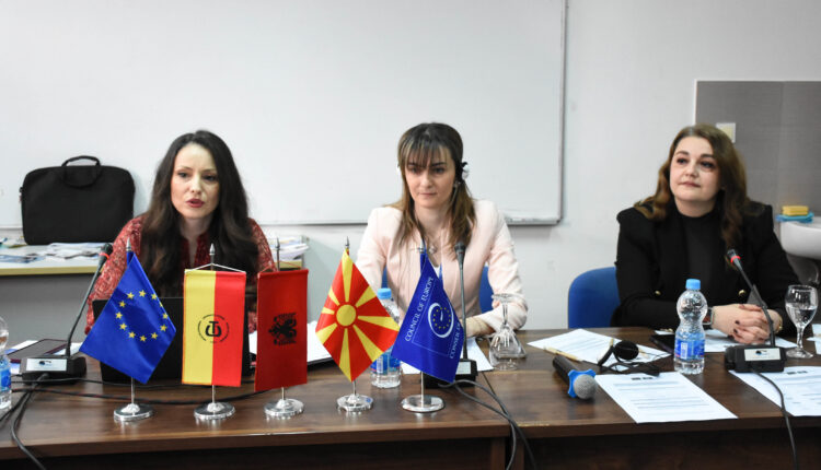 Në Klinikën Juridike të Universitetit të Tetovës u mbajt trajnim për dhënien e ndihmës juridike falas
