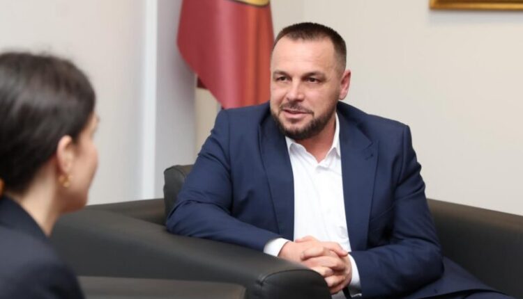Maqedonci për blerjen e raketave kineze nga Serbia: Shpërfaqje e tendencave hegjemoniste ndaj fqinjëve