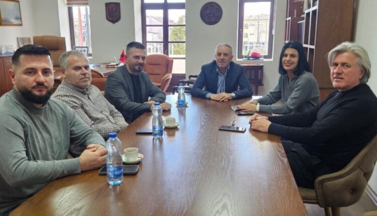 Fund ndërtimeve pa leje në Strugë? Qyra paralajmëron aksion të përbashkët me Inspektoratin për kontrolle në bregun e liqenit