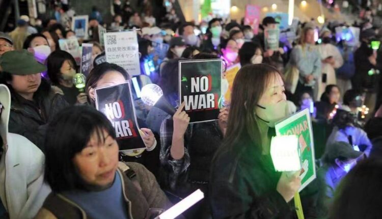 Incidenti në ambasadën kineze në Japoni ngjall protesta në vend