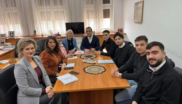 Grupi parlamentar i VLEN-it përkrah studentët për provimin e jurisprudencës në gjuhën shqipe
