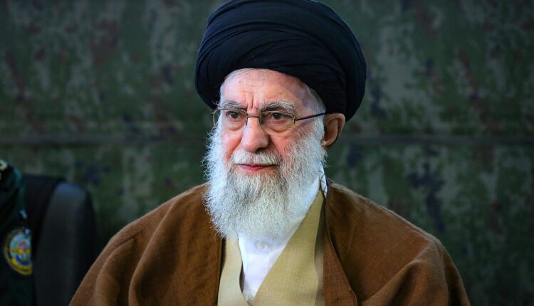 Khamenei do të varroset në qytetin e shenjtë të Mashhadit