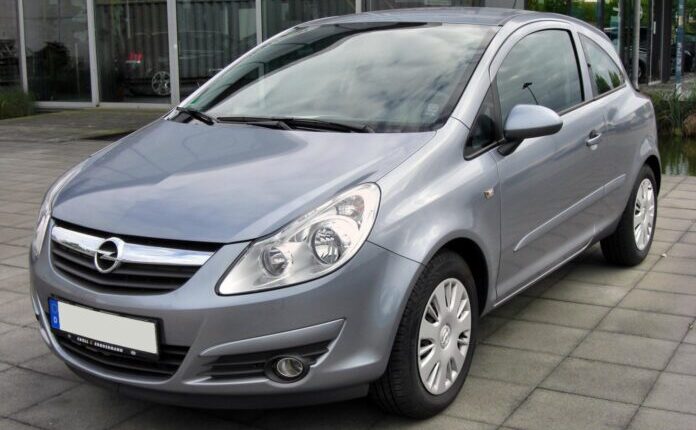 Parkoi veturën Opel Corsa në mes të Prishtinës, të nesërmen s’e gjeti më – pronari dyshon për vjedhje