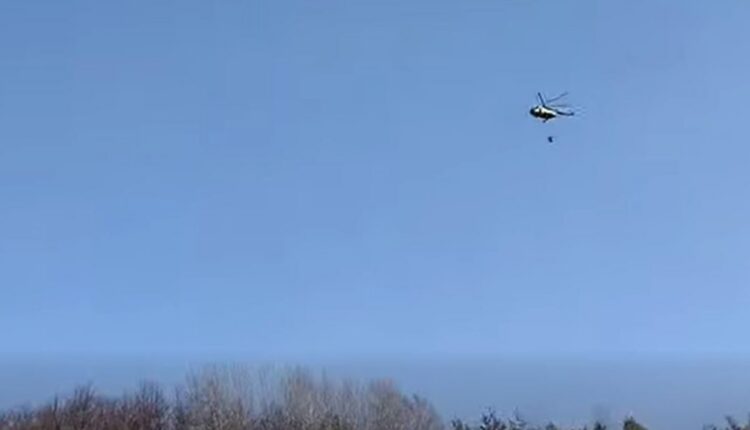 QMK: Dy helikopterë të Armatës të angazhuar për shuarjen e zjarrit në malin Jabllanicë