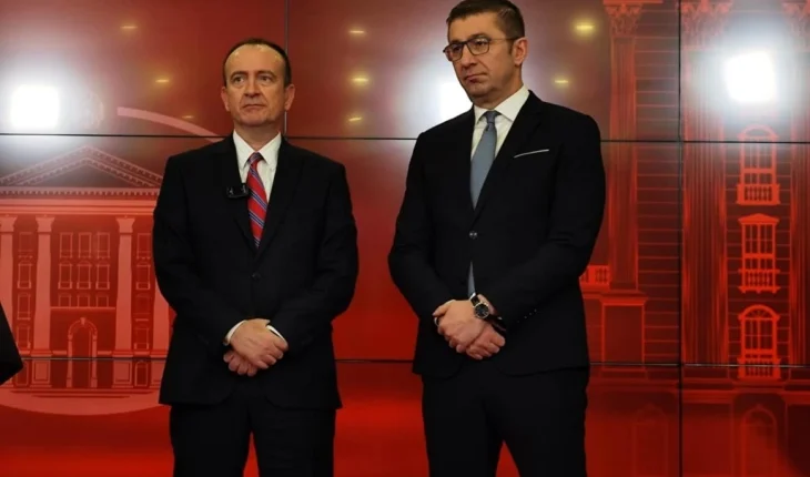 Mickoski: Për t’u vardisur sa më shumë te Ali Ahmeti, Taravari më kritikon mua!