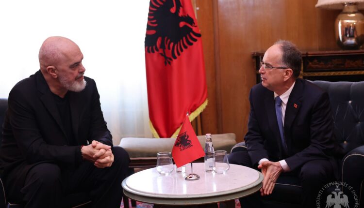 Qeveria e re, përfundon takimi Rama-Begaj/ Takoi presidentin për 45 minuta, i dorëzon emërimet e reja