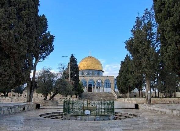 Tetë vende myslimane dënojnë vendimin e Izraelit për mbylljen e xhamisë Al-Aksa gjatë Ramazanit