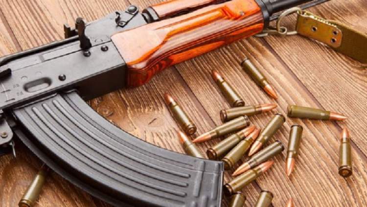 Zbulohet kallashnikov me municion në një hambar në Zubin Potok