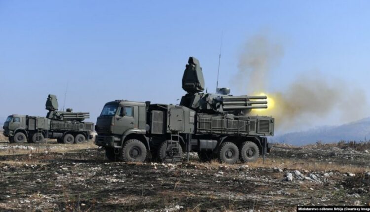 Serbia provokon Ballkanin me armatimin rus e kinez – eksperti i sigurisë paralajmëron rreziqe për stabilitetin rajonal!