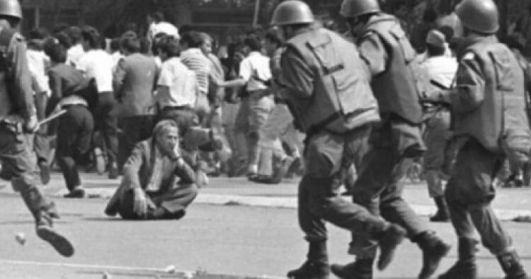 23 Marsi 1989 – dita kur Kosova u rrethua nga tanket dhe humbi autonominë