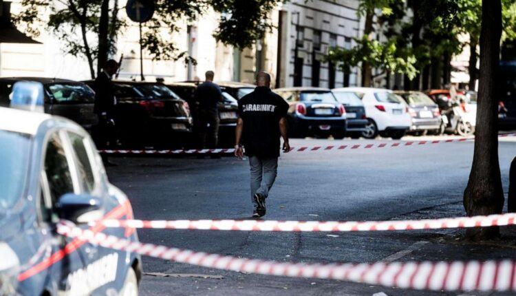 Po planifikonte një sulm në një shkollë, arrestohet 17-vjeçari në Itali! Nën hetim edhe 7 të mitur të tjerë