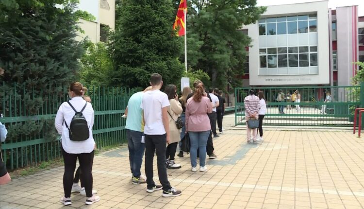 Rreth 25 mijë nxënës pritet të regjistrohen në shkolla të mesme