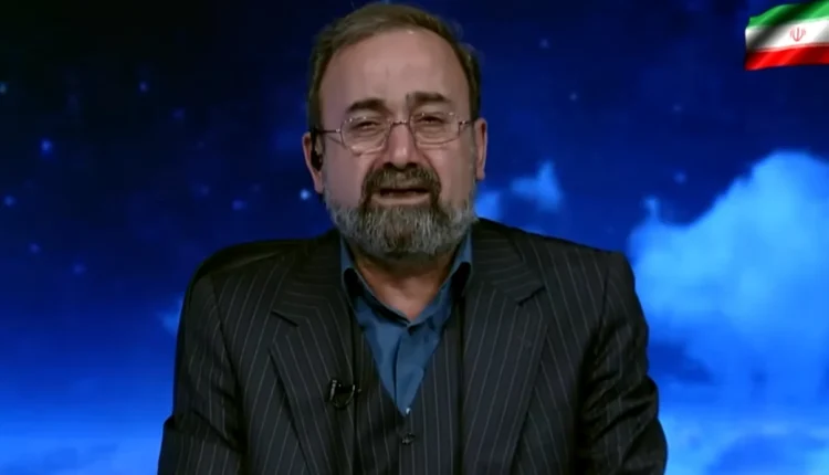 Spikeri i televizionit iranian shpërthen në lot teksa njofton vdekjen e Khameneit (VIDEO)