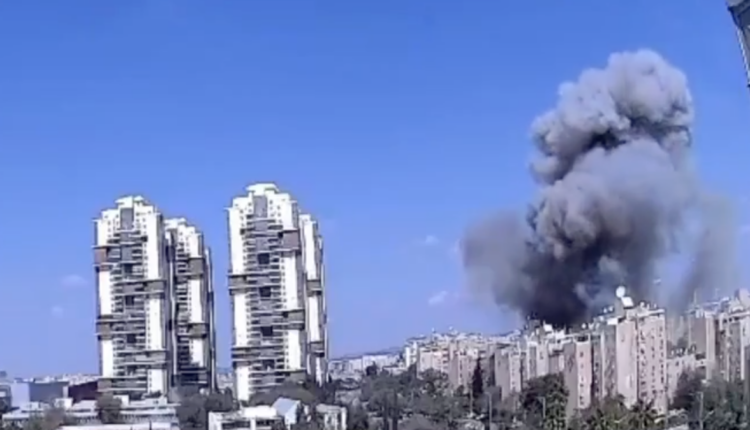 Momenti kur raketa iraniane godet qytetin Beersheba të Izraelit (VIDEO)