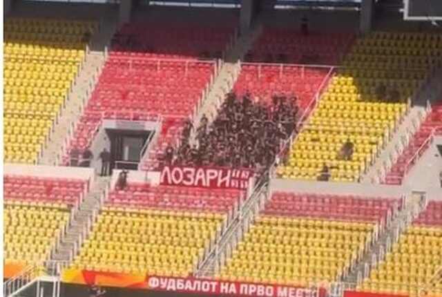 “Shqiptari i vdekur, shqiptar i mirë, o hej!”, shpërthejnë sërish thirrjet antishqiptare në stadiumin e Shkupit (VIDEO)