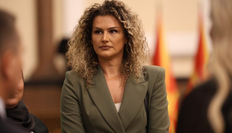 Kaltrina Beqiri: Qeverinë teknike e dërgojmë në histori