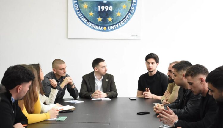 Studentët shqiptarë u bëjnë thirrje politikanëve për mbështetje në protestën e 6 prillit për gjuhën