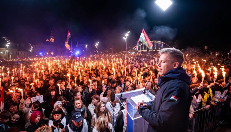 Peter Magyar i drejtohet popullit: Së bashku e çliruam Hungarinë, e shporrëm regjimin e Orbanit