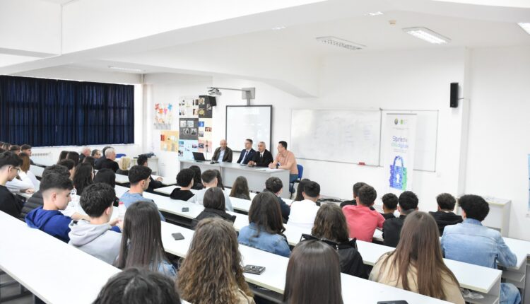 Në Fakultetin Pedagogjik të Universitetit të Tetovës u mbajt trajnim për sigurinë digjitale